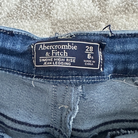 Abercrombie Jeans - Picture 5 of 6